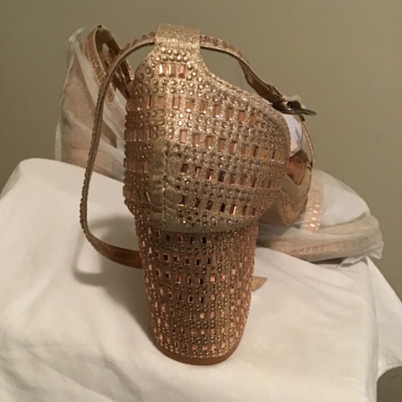 🔥London Rag, NWOT, size 9, 3 & 1/2 inch heels, see photos, beautiful gems - Picture 2 of 6